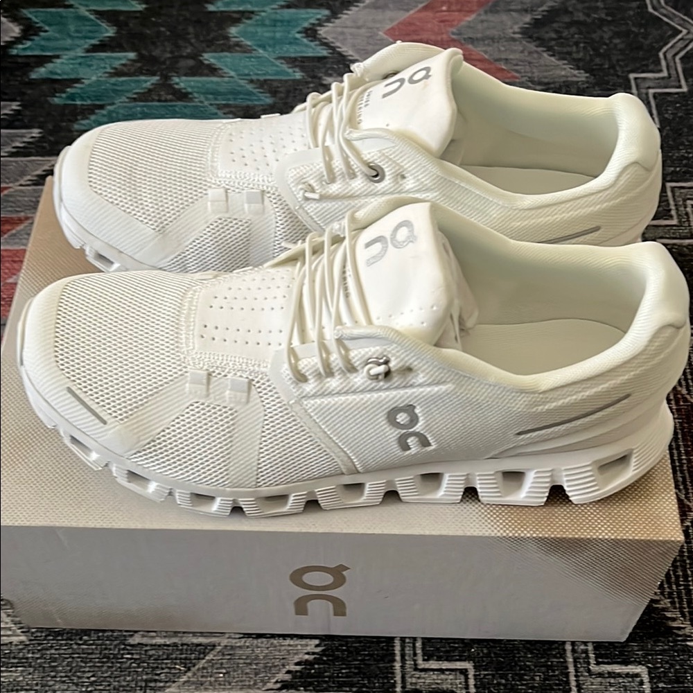 ON Running- Cloud 5- All White- size 9.5
